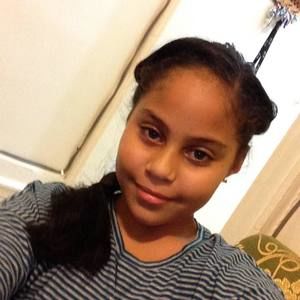 Meet your Posher, Nelsi